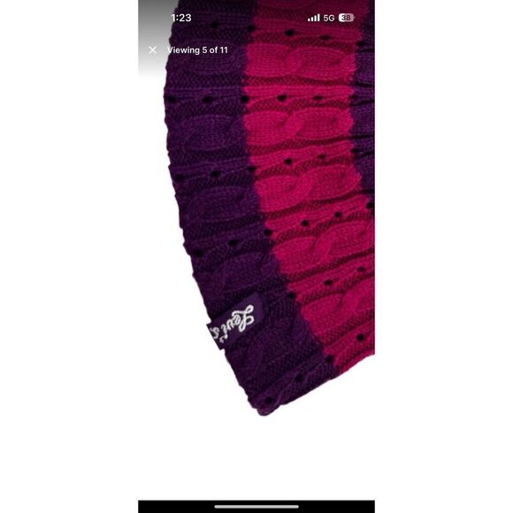 Levi’s Horizontal striped hat winter beanie hat with Pom Pom on top - Picture 3 of 11